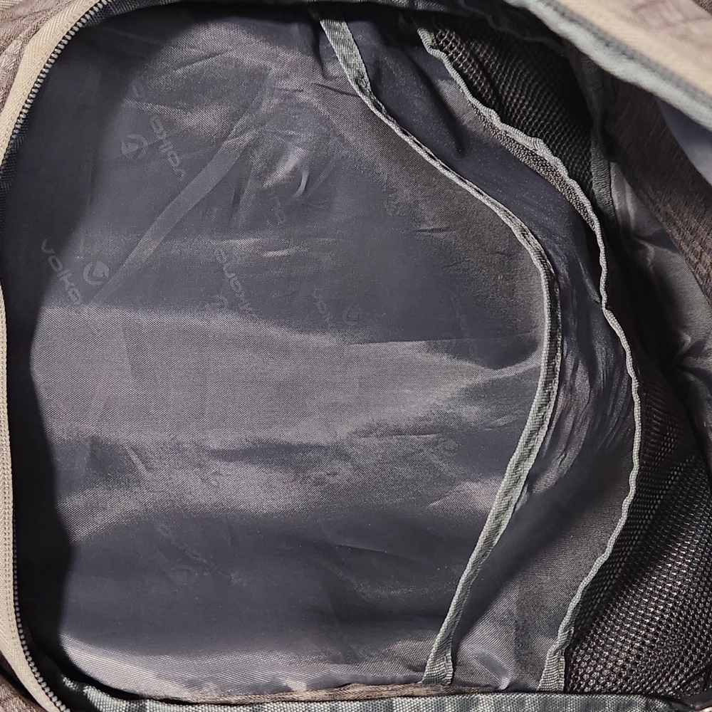 Volcano Backpack-Excellent Condition!!! - Picture 3 of 10